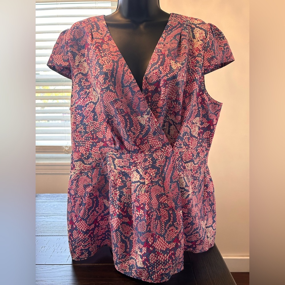 Women’s Wrap Top